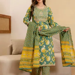 SKYLEE Floral Printed Sequinned Kurta With Trousers & Dupatta image 3