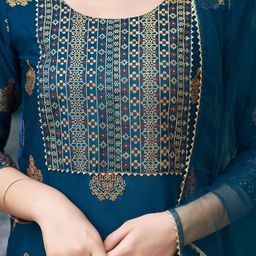 SANISA Women Ethnic Motifs Printed Regular Gotta Patti Kurta with Trousers & With Dupatta image 2