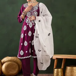 Maroosh Women Floral Embroidered Regular Thread Work Kurta with Trousers & With Dupatta-image-42