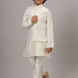 TAHVO Boys Regular Thread Work Kurta with Trousers-picture-55