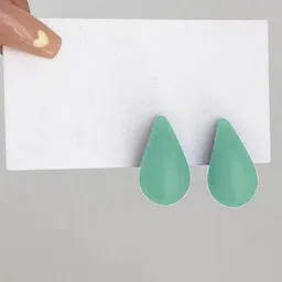 VAGHBHATT Teardrop Shaped Drop Earrings image 4