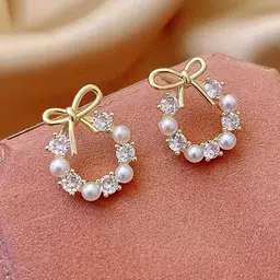 MADDY SPACE Contemporary Studs Earrings-18