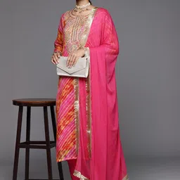KSUT Lehariya Printed Yoke And Border Round Neck Kurta With Trouser & Dupatta image 4