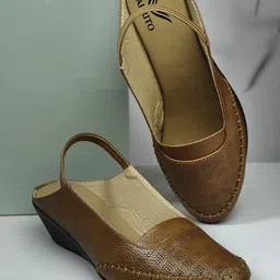 carrito Wedge Sandals with Laser Cuts-41