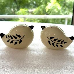 Altaica Pack Of 2 Bird Shaped Ceramic Salt and Pepper Shakers Dispenser Set-picture-35