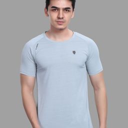 Z Zagros Men Colourblocked Henley Neck Pockets T-shirt-image-24
