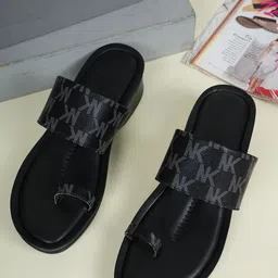 SAPATOS Textured Wedge Sandals-9