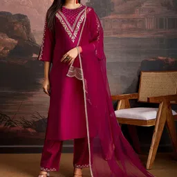 House of Pataudi Embroidered Kurta & Trousers with Dupatta-picture-14