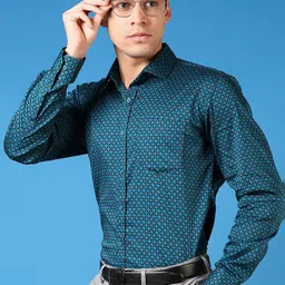 V-Mart Men Slim Fit Spread Collar Geometric Printed Cotton Formal Shirt-image-52