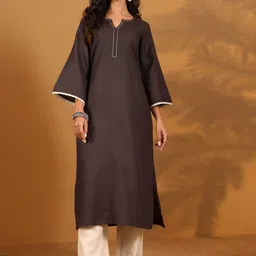 Varanga Kantha Work Notch Neck A-Line Kurta With Trousers-picture-19