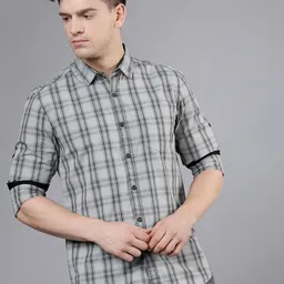 LOCOMOTIVE Men Cutaway Collar Checked Cotton Slim Fit Casual Shirt-image-24