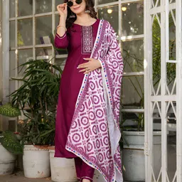 Happy Design Women Solid Kurta with Trousers & Dupatta-picture-28