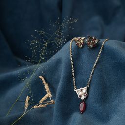AARSEE OFFICIAL Anti-Tarnish 22KT Gold-Plated Velvet Rose Pendant Set-image-25