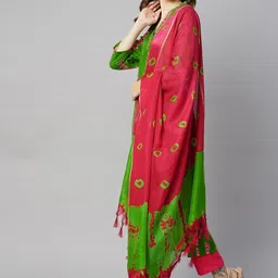 DIVASTRI Abstract Printed V-Neck Straight Kurta With Trousers And Dupatta image 4