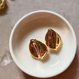 WEAVING HOMES Leaf Shaped Contour Curve Drop Earrings-image-8