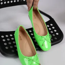 Lavie Women Solid Square Toe Bows Mojaris-image-55