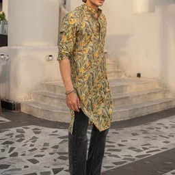 Shasak Men Floral Printed Cotton Straigth Kurta-53