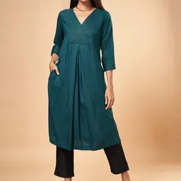 Marigold Lane V-Neck Three-Quarter Sleeves A-Line Kurta-picture-18