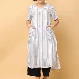 BLACK & BLAH BLAH Women Relaxed Fit Straight Kurta with Pockets-image-90