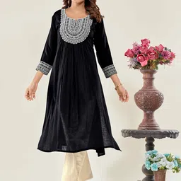 Glomee Women Embroidered Yoke Design A-Line Flared Kurta-image-68