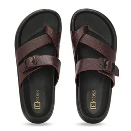 Egoss Men Textured Croslite Clogs with Buckle image 4