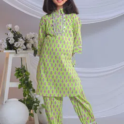 misbis Girls Floral Printed Regular Gotta Patti Pure Cotton Kurta with Patiala-image-96