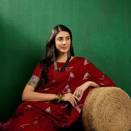 Sangria Red Geometric Woven Designed Zari Sarees-picture-32