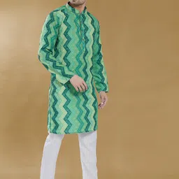 DIVISIVE Men Geometric Embroidered Kurta-picture-17