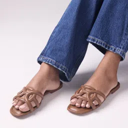 CAI Women Halo Tan Flat-image-79