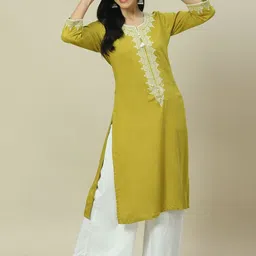 Rangriti Floral Yoke Design Notch Neck Thread Work Straight Kurta-picture-40