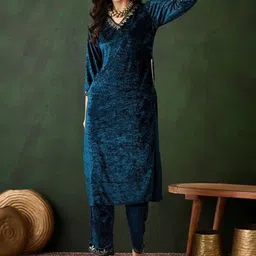 Sangria Teal Floral Yoke Design V-neck Three-Quarter Sleeves regular Velvet Straight Kurta-picture-26