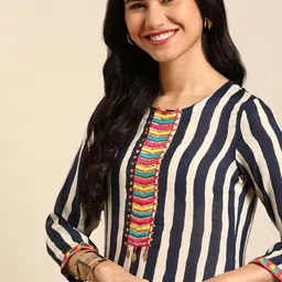 SHOWOFF Round Neck Striped Cotton Kurta-image-94