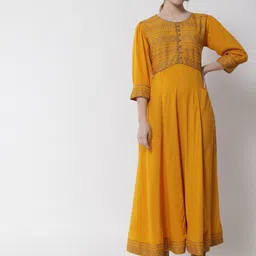Tulsattva Women Yellow Embroidered Gotta Patti Anarkali Kurta-picture-23