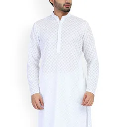 TAHVO Men White Geometric Chikankari Kurta-image-10
