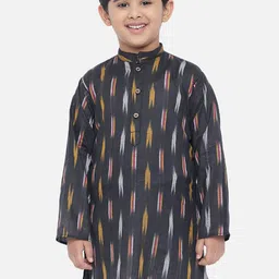 Vastraa Fusion Boys Black Ikat Print Cotton Kurta-picture-12