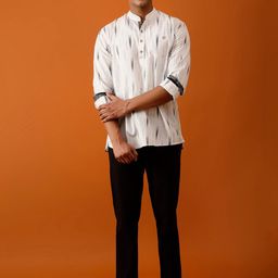 Streaks & Crosses Ikat Printed Mandarin Collar Regular Cotton Kurta-picture-38