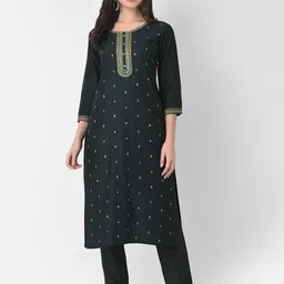 Span Floral Embroidered Sequinned Silk Straight Kurta-picture-56