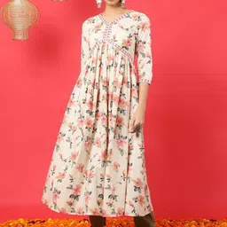GULMOHAR JAIPUR Women Floral Printed V-Neck Thread Work Anarkali Kurta-48