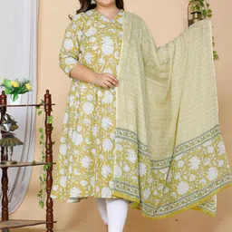 MIRAVAN Plus Size Floral Printed Cotton Kurta With Dupatta-image-6