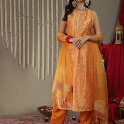 Varanga Women Printed Sequinned Kurta With Trousers & Dupatta-picture-6