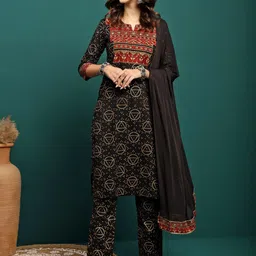 Sangria Printed Straight Kurta With Trouser & Dupatta Set image 3