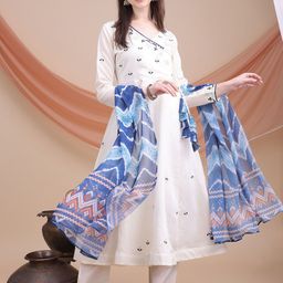 VAAZI CREATOR Women Floral Embroidered Kurta with Trousers & Dupatta-image-90