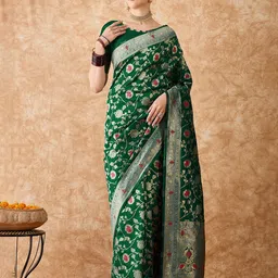 DEVATITHI Ethnic Motifs Zari Silk Blend Banarasi Saree-image-53