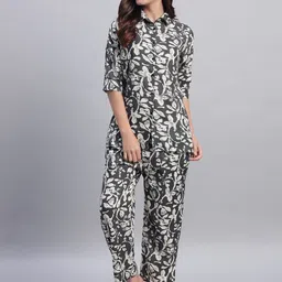 ROSEMELON Floral Printed Three-Quarter Sleeves Shirt With Trousers-picture-18