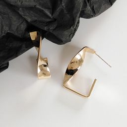 VAGHBHATT Gold Plated Geometric Shaped Stud Earrings-17