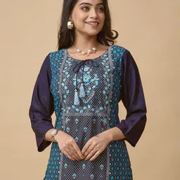 LYRA Printed Tunic-picture-33