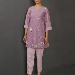 Anouk Embroidered Thread Work V-Neck Straight Kurta-33