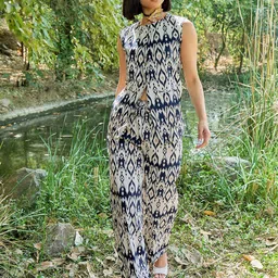 Pink Paprika by SASSAFRAS Printed Round Neck Waistcoat With Trousers Co-Ords-picture-26