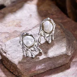 Reenisaa Quirky Studs Earrings-6
