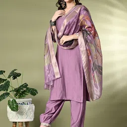 Sangria Lavender-Coloured Flared Sleeves Thread Work Straight Kurta With Salwar & Dupatta image 3